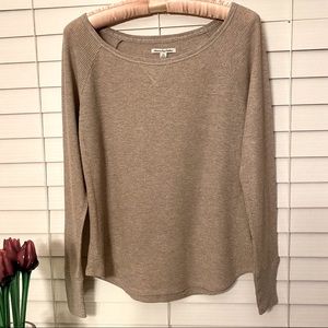 American Eagle Outfitters ladies long sleeved top
